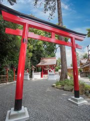 亀八招福稲荷神社